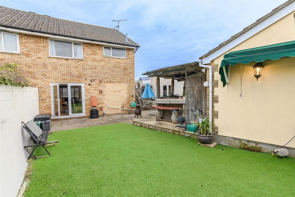 Property photo 3 of 26 Rear Garden