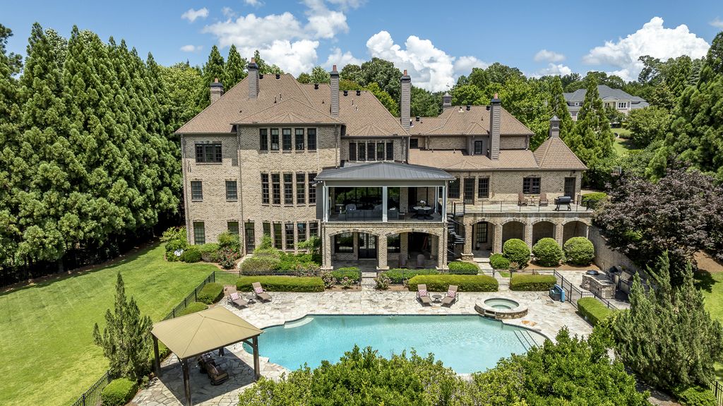 Property photo 2 of 24