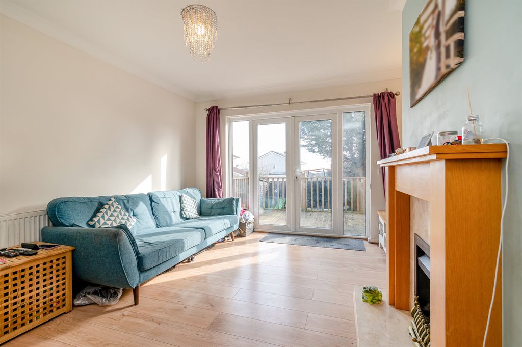 Property photo 3 of 20