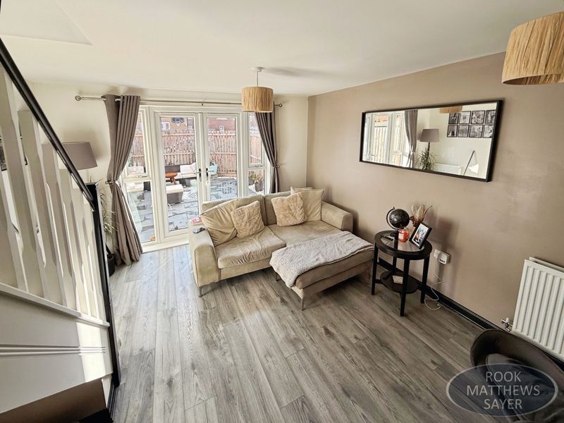 Property photo 3 of 7 Photo 7