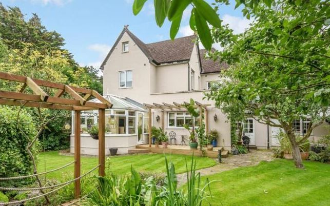 Property photo 1 of 34