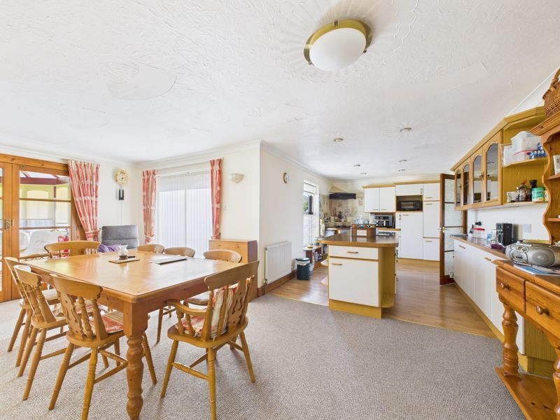 Property photo 3 of 16 Kitchen/Diner