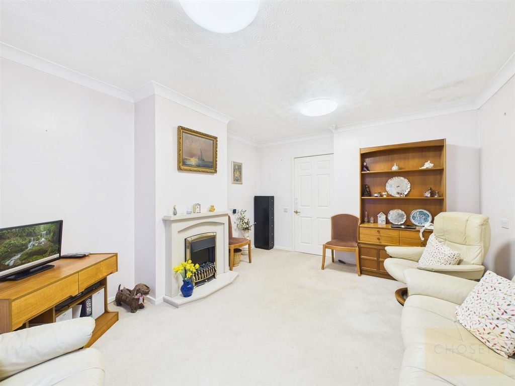 Property photo 3 of 10