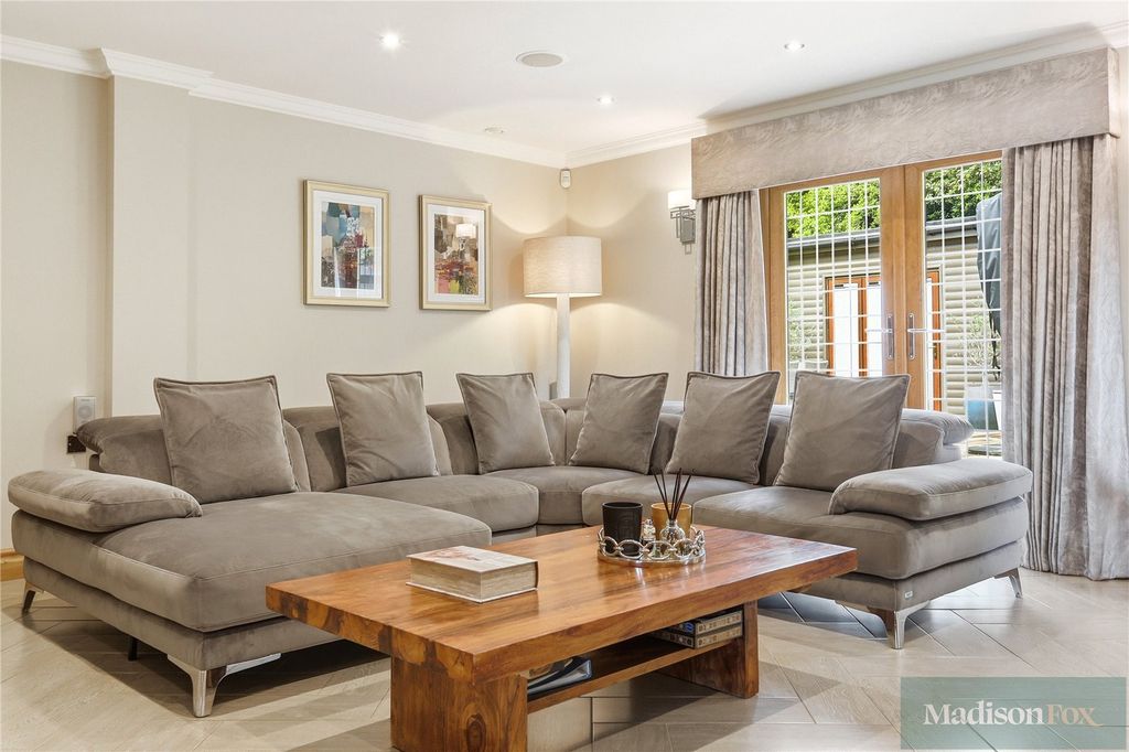 Additional image 6 of 5 bed detached house for saleWest View, Loughton, Essex IG10