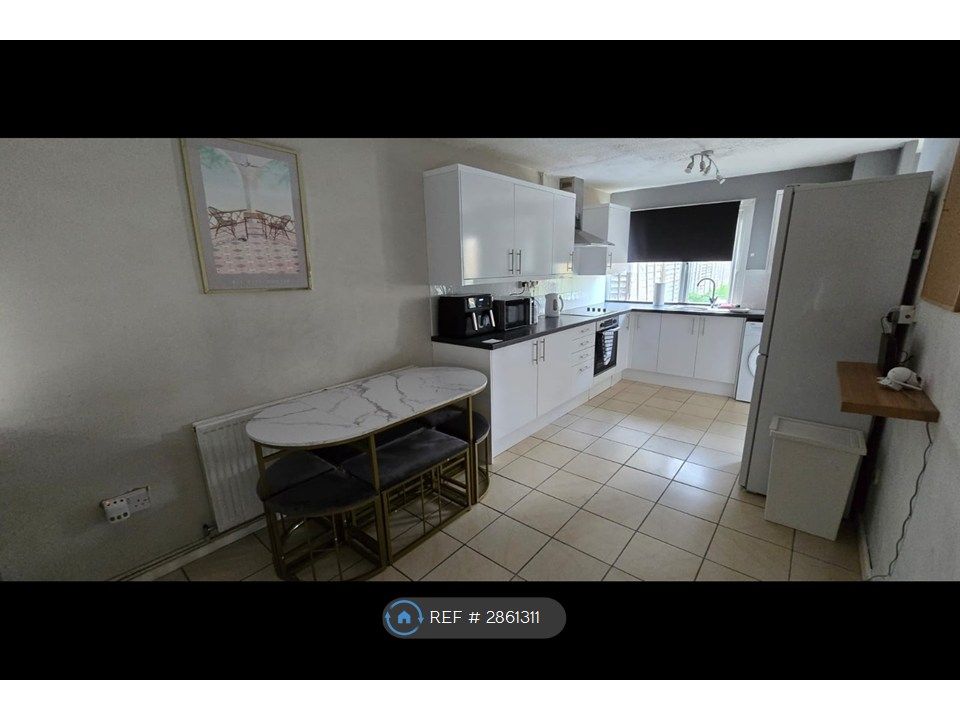 Property photo 1 of 8 Wheatcroft