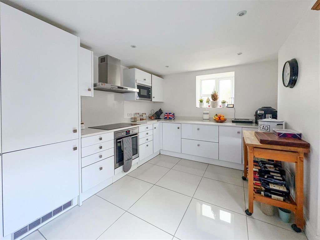 Property photo 2 of 18 Image00015.Jpg