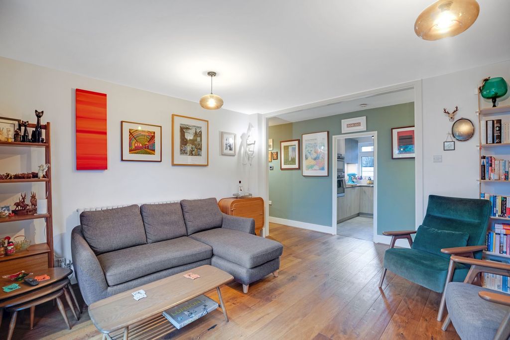 Property photo 3 of 14