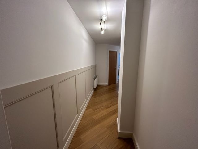Property photo 2 of 10 Hallway