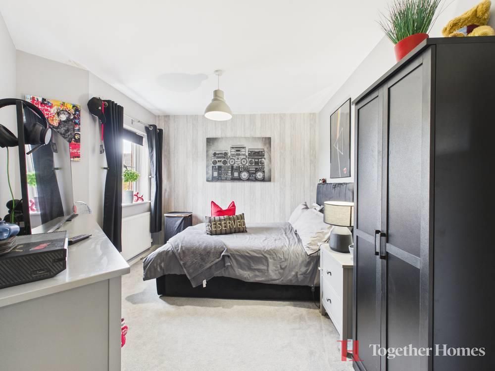 Property photo 3 of 11 Bedroom