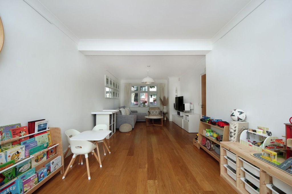 Property photo 3 of 13
