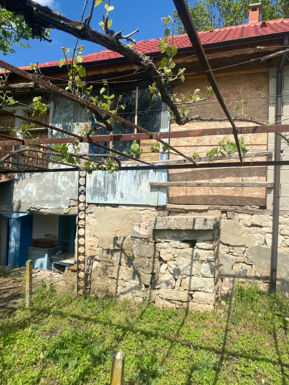 Property photo 1 of 5