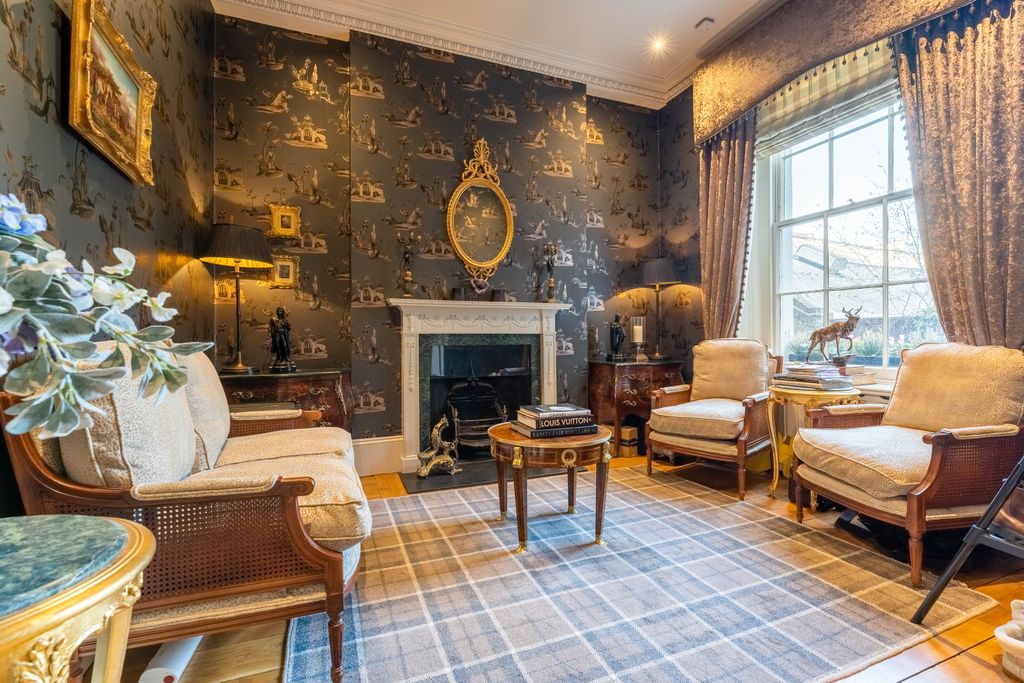 Property photo 1 of 16 Snug