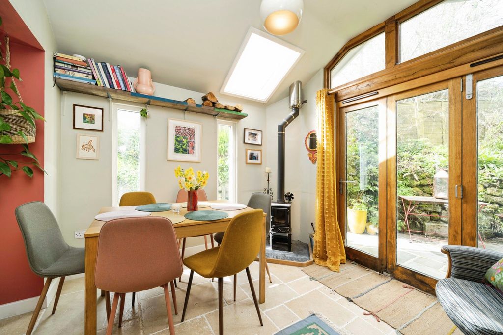 Property photo 3 of 19 Dining Room