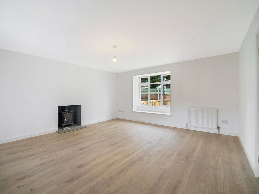 Property photo 2 of 21 Picture No. 22