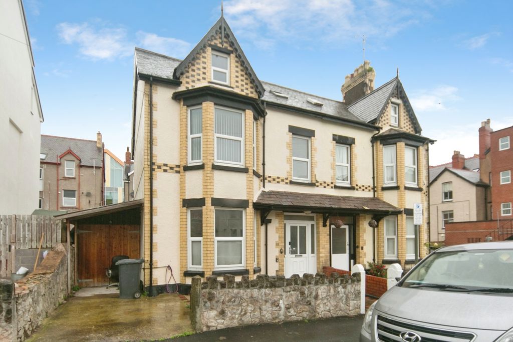 Property photo 1 of 20 Pbox-Img.Jpg