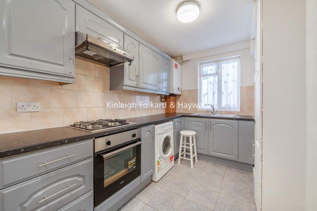 Property photo 3 of 7 845F94F4-F3Be-4B8B-A