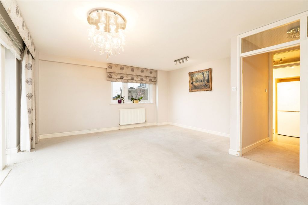 Property photo 3 of 10 Picture No. 05