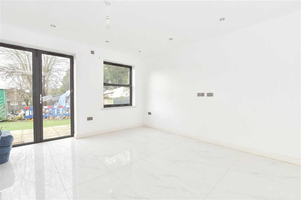 Property photo 3 of 15 Living Room