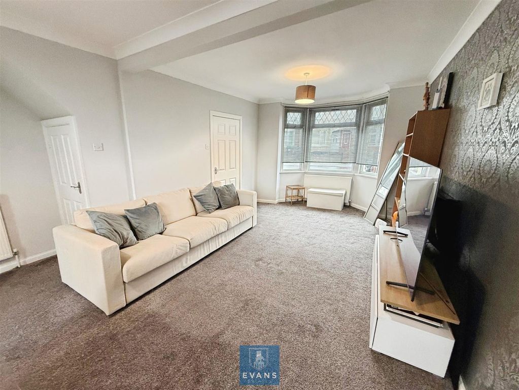 Property photo 2 of 14 Living Room