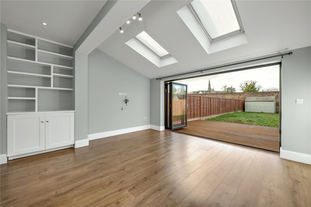 Property photo 3 of 11 Picture No. 04