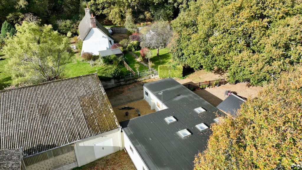 Property photo 3 of 33