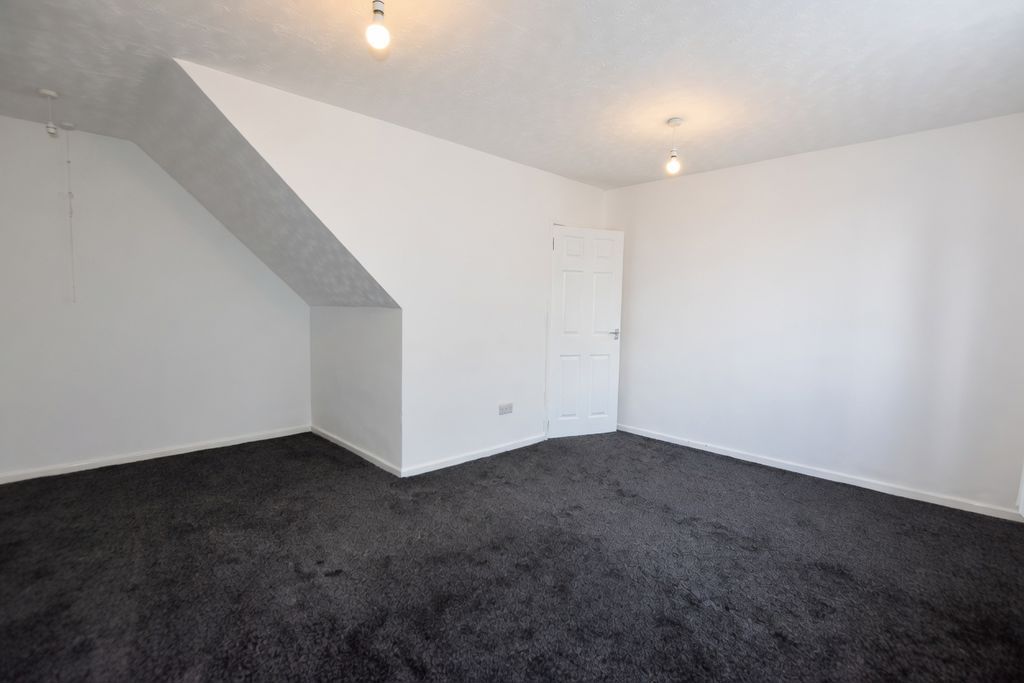 Property photo 3 of 10 Photo 10
