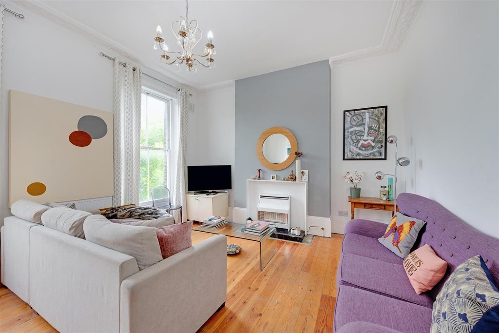 Property photo 2 of 13 54579 Hi Res (2).Jpg