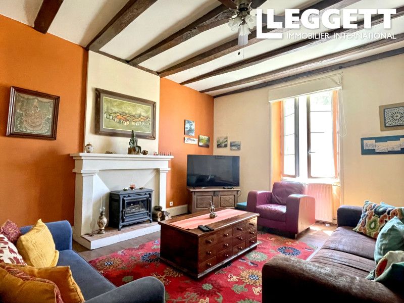 Property photo 2 of 10