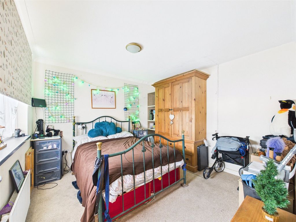 Property photo 2 of 13 Bedroom 1