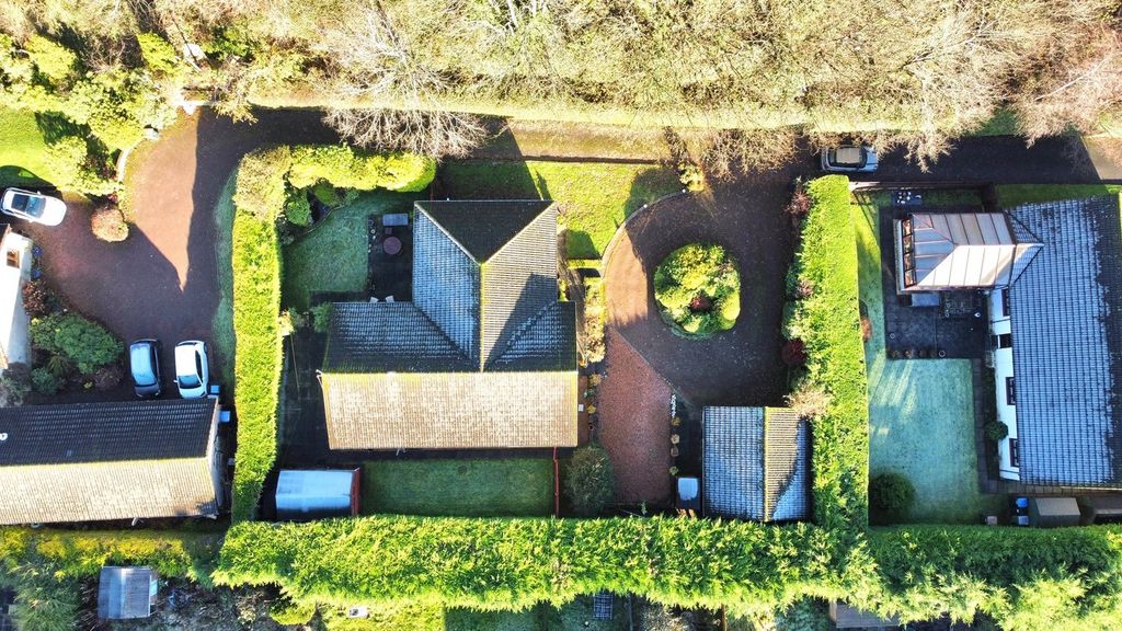 Property photo 2 of 29