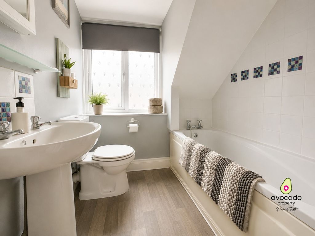 Property photo 2 of 17 5162812