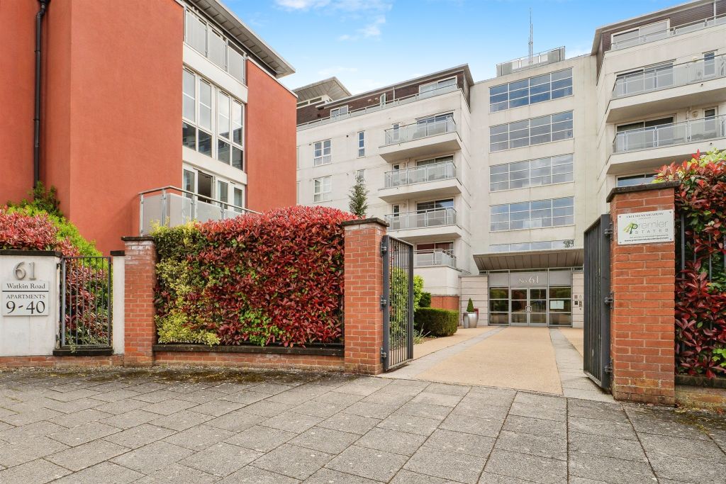 Property photo 1 of 17