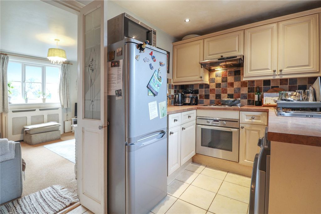 Property photo 3 of 12 Kitchen