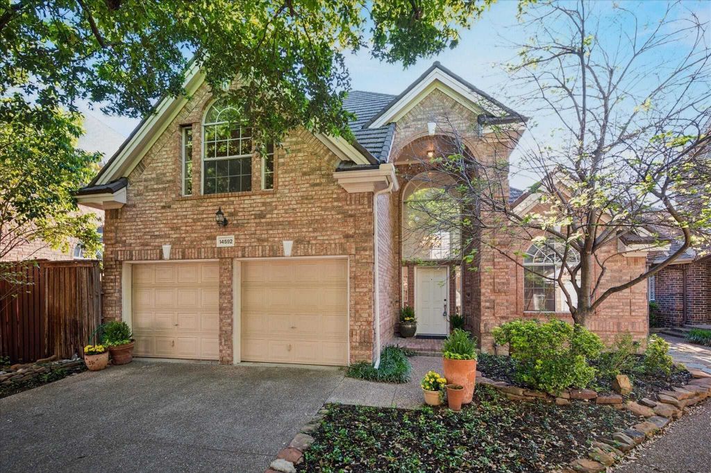 Property photo 1 of 30