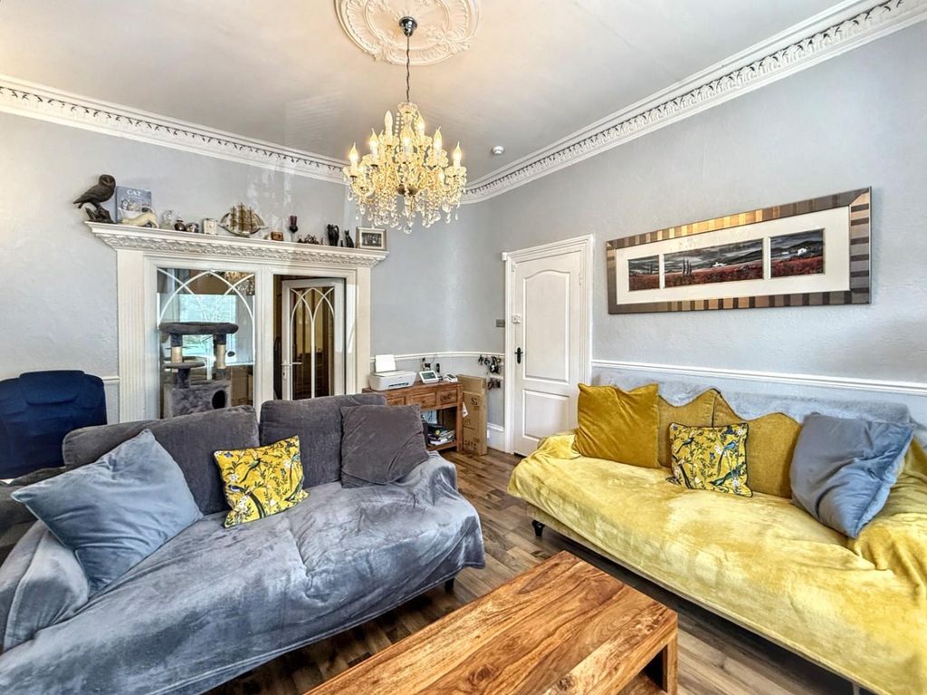 Property photo 3 of 58 117 Front liv Room 2.Jpg