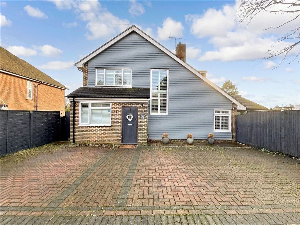 Property photo 1 of 19 Front