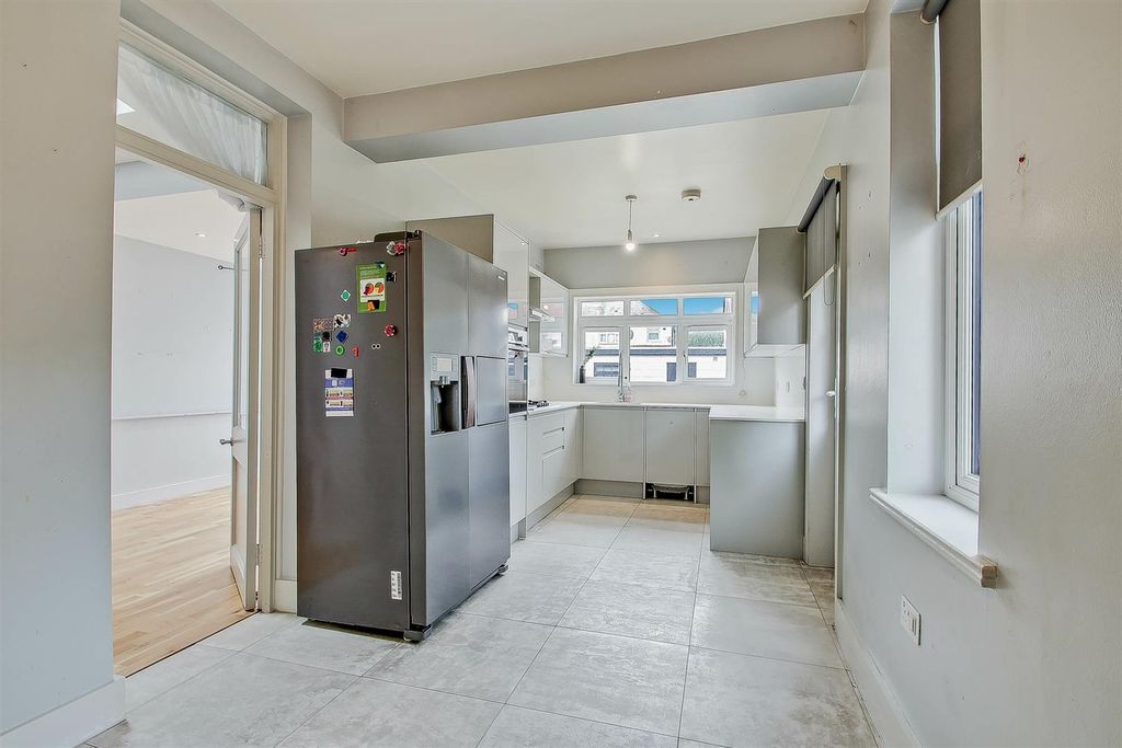 Property photo 2 of 16 G10A2260-G10A2262.Jpg