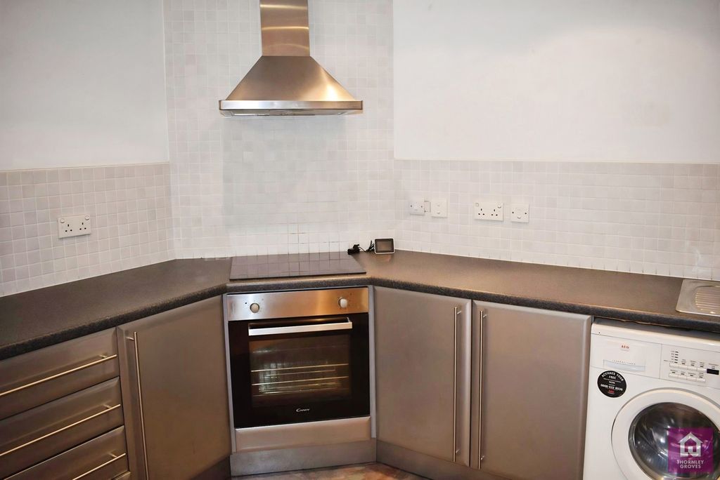 Property photo 3 of 13 Pbox-Img.Jpg