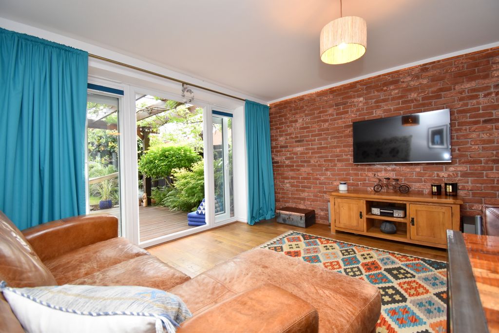 Property photo 3 of 24