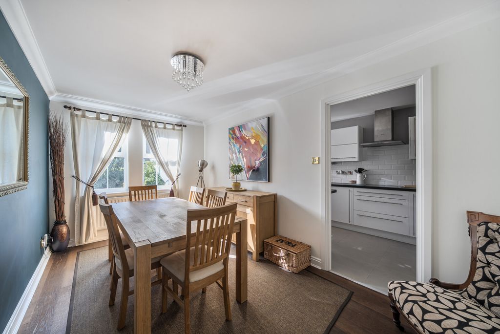 Property photo 3 of 22 1350905-13-68c540...