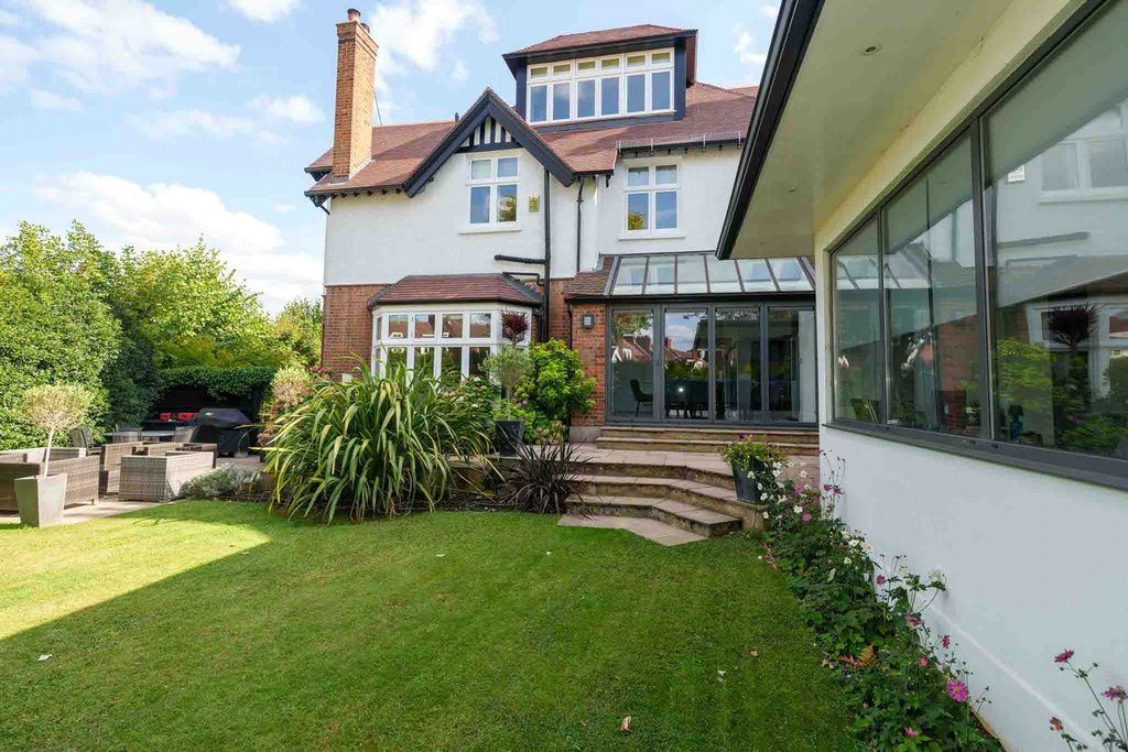 Property photo 2 of 26 Picture No. 03