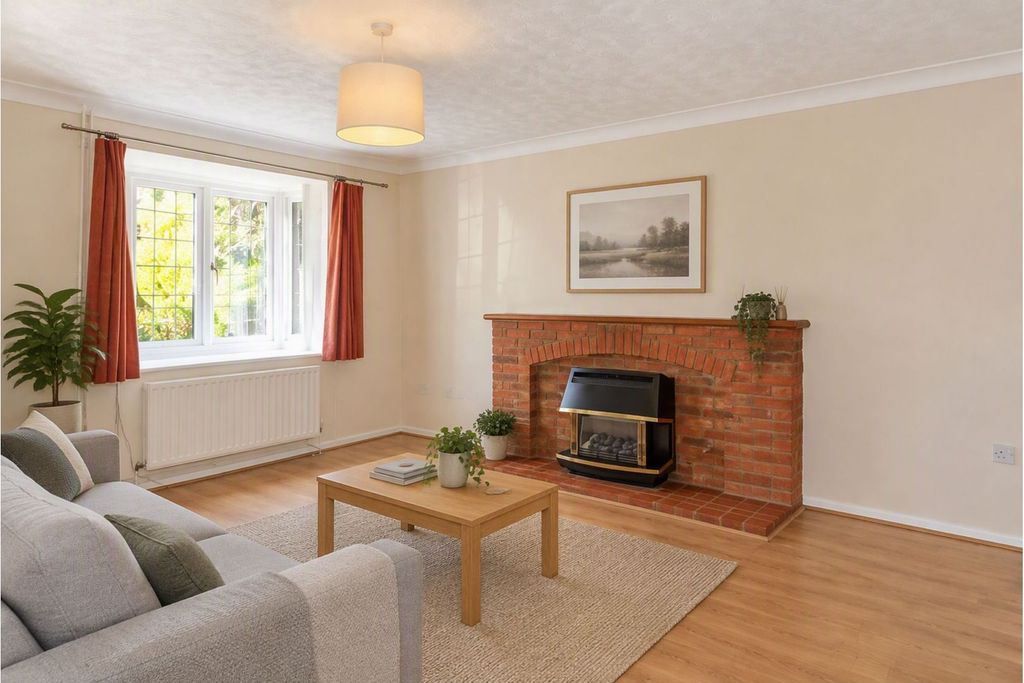Property photo 2 of 8