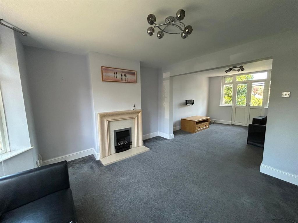 Property photo 2 of 19 21046c51-Ed6F-4302-Bd36-A286Dda1930A.Jpg