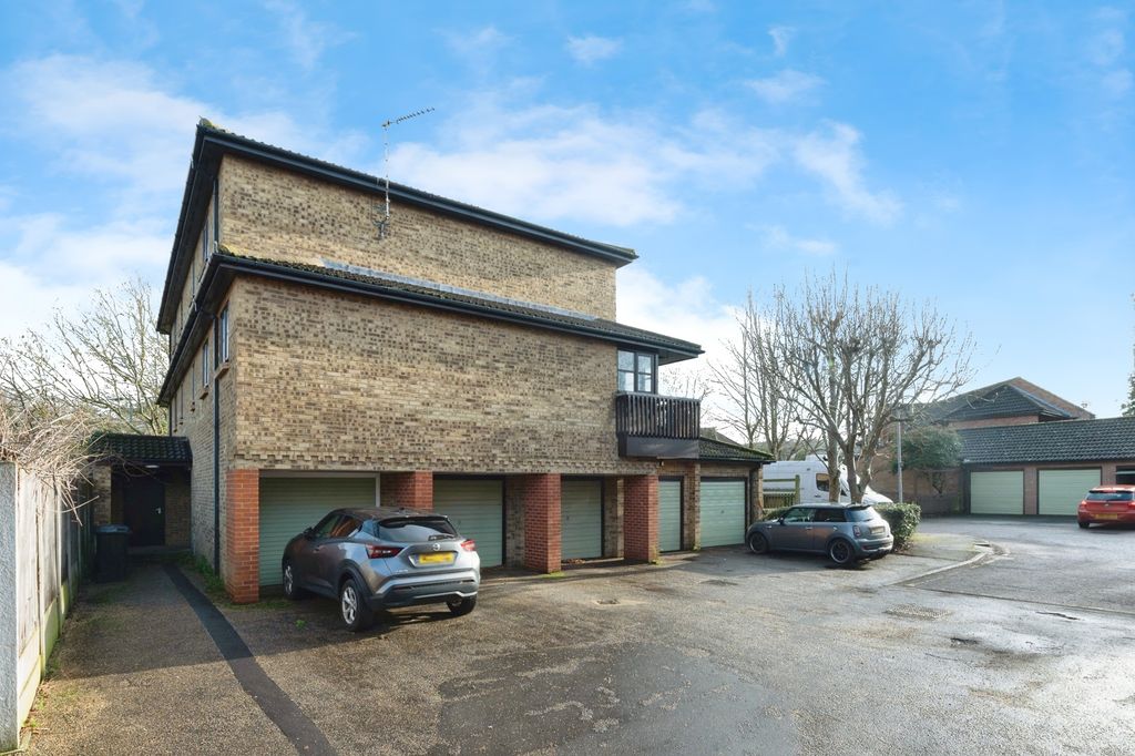 Property photo 1 of 18 Pbox-Img.Jpg