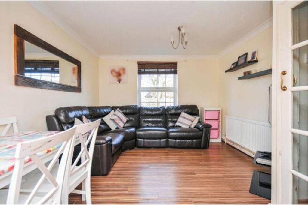 Property photo 3 of 10 Lounge/Dining Room
