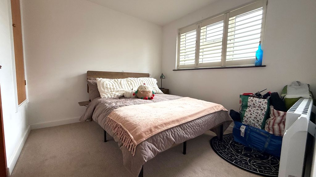 Property photo 3 of 4