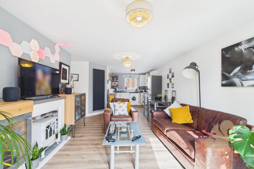 Property photo 3 of 19 Cam01659G0-Pr0763-Still012.Jpg