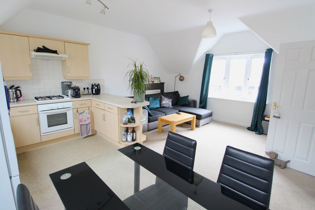 Property photo 3 of 10 Living Space 2