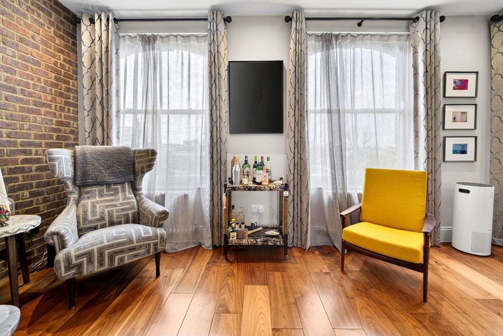 Property photo 3 of 19 Picture No. 11