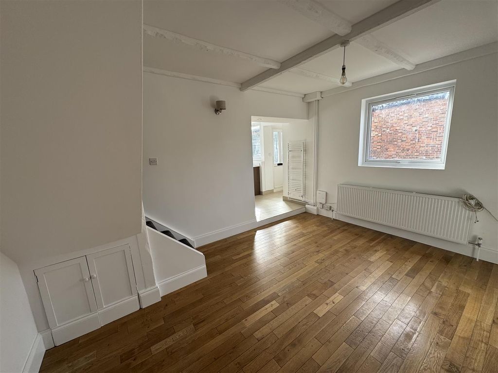 Property photo 3 of 14 Dining Room
